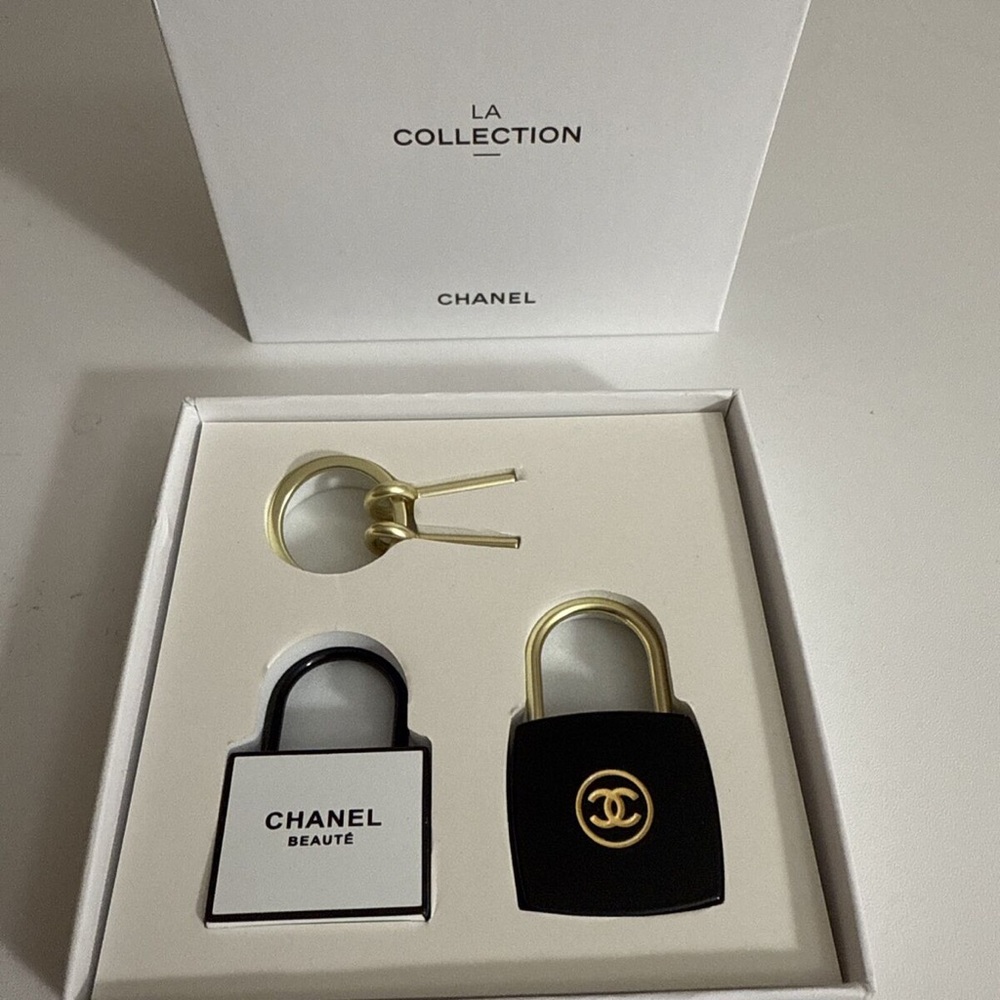 Chanel Black and Gold Accessory Set